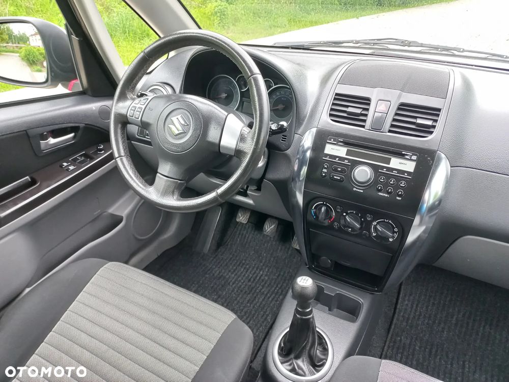 Suzuki SX4 - 8