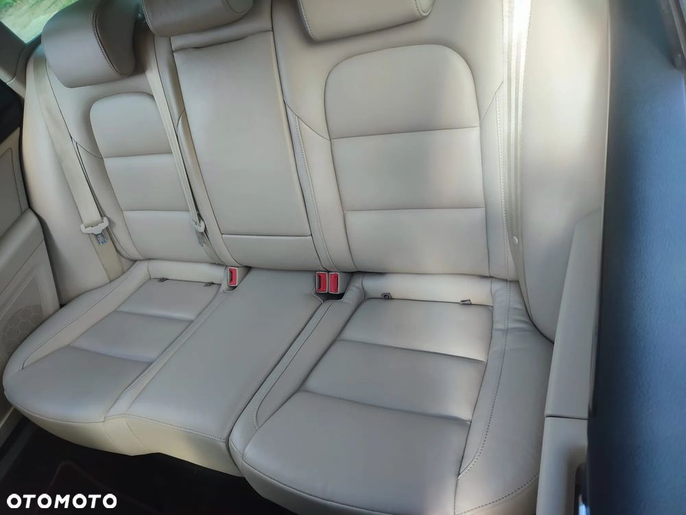 Skoda Superb 2.0 TDI Elegance DSG - 9