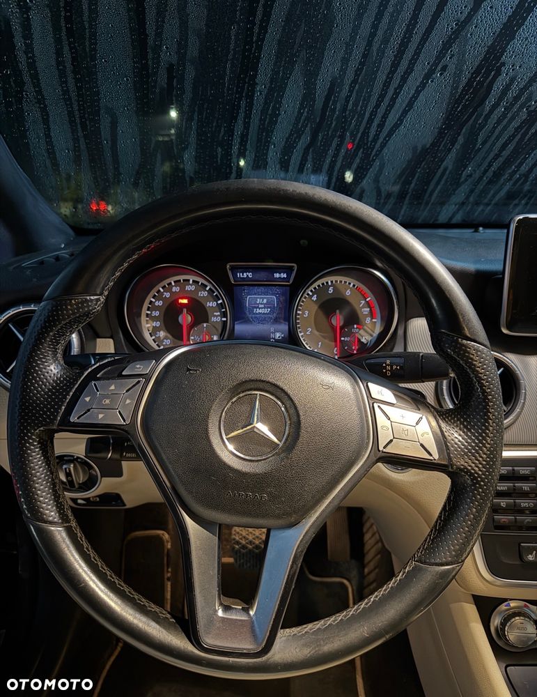 Mercedes-Benz CLA 250 4-Matic - 7
