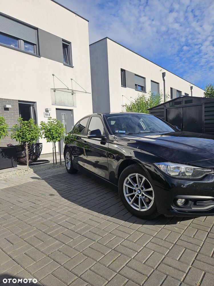 BMW Seria 3 316d - 10