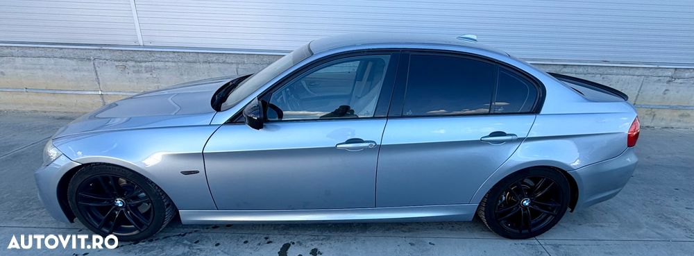 BMW Seria 3 320d DPF Aut. Edition Exclusive - 32