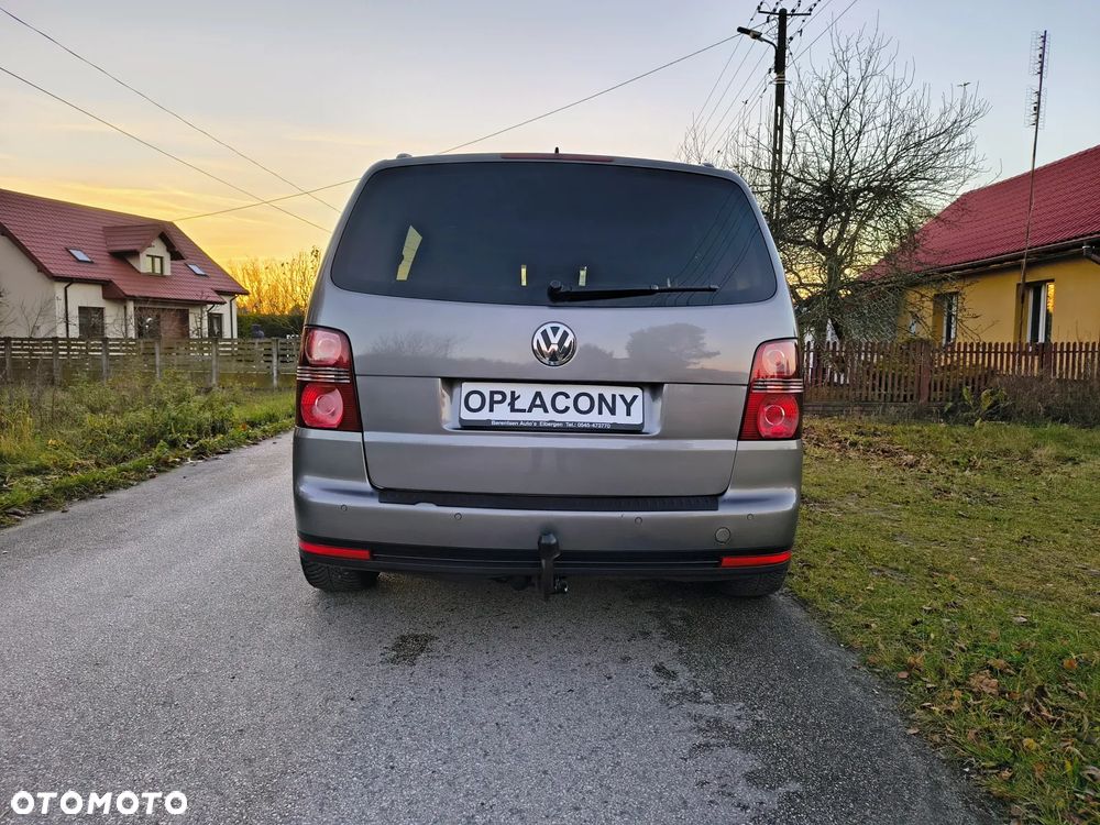 Volkswagen Touran - 6