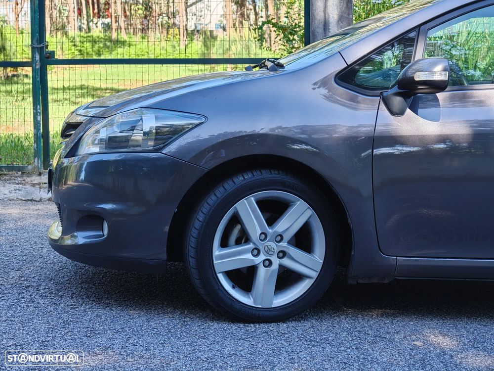 Toyota Auris 1.4 D-4D - 12