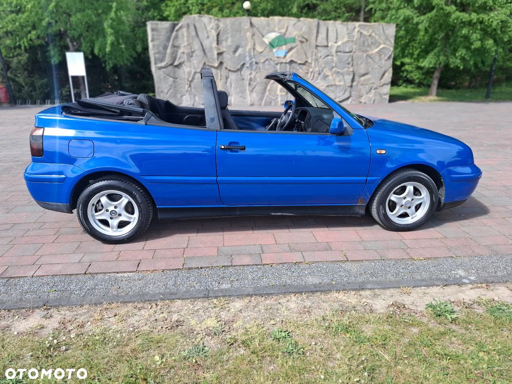 Volkswagen Golf Cabrio 1.6 - 6