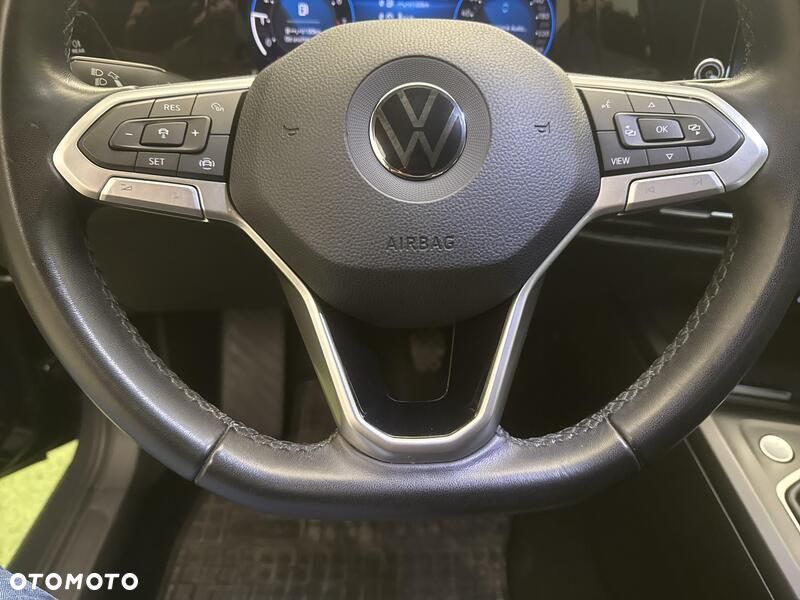 Volkswagen Golf - 13