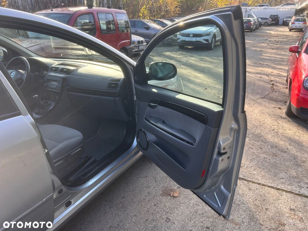 Fiat Croma 1.9 JTD Dynamic - 6