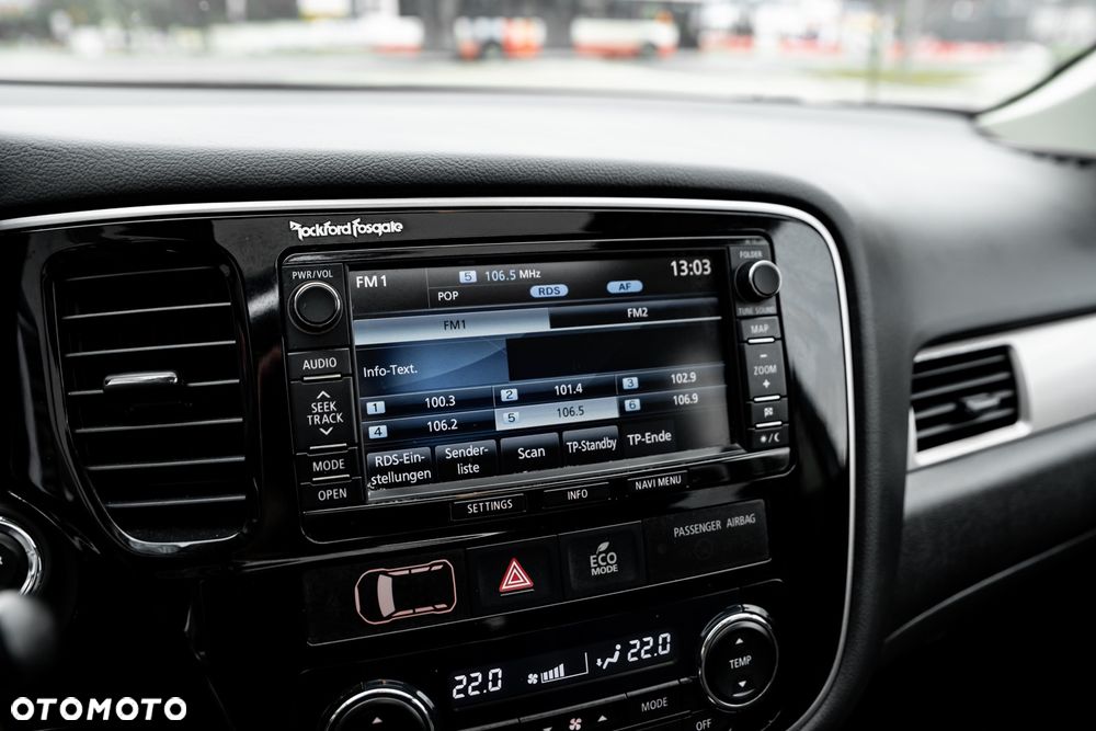 Mitsubishi Outlander 2.0 4WD Plus - 25