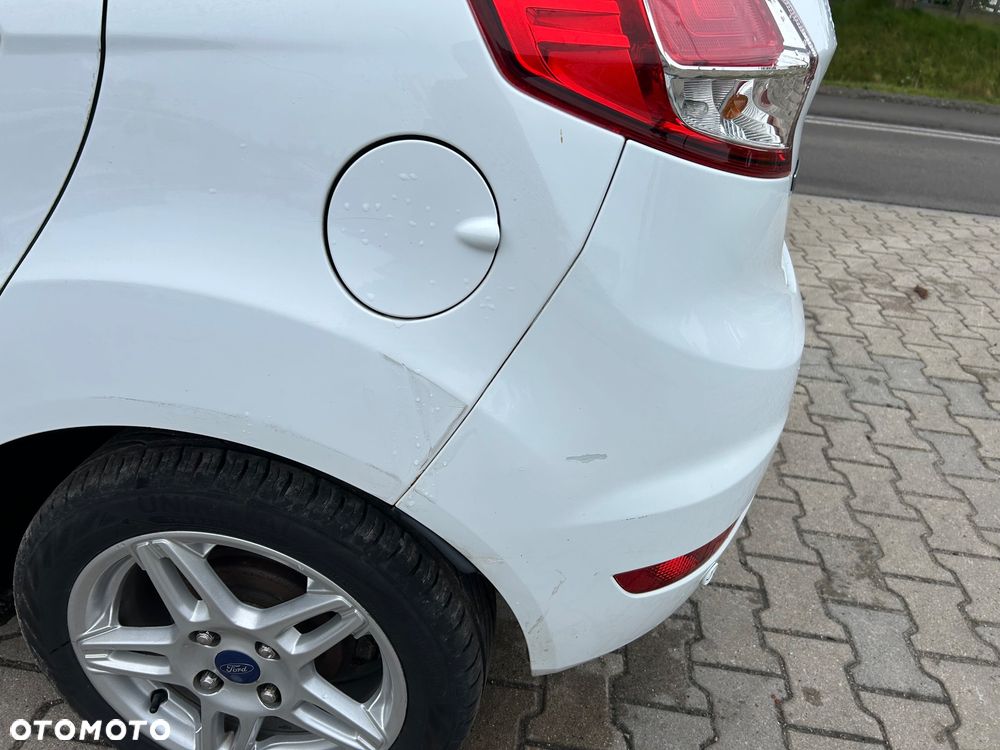 Ford Fiesta - 23