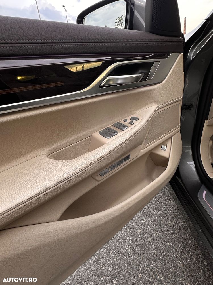 BMW Seria 7 730d xDrive - 17