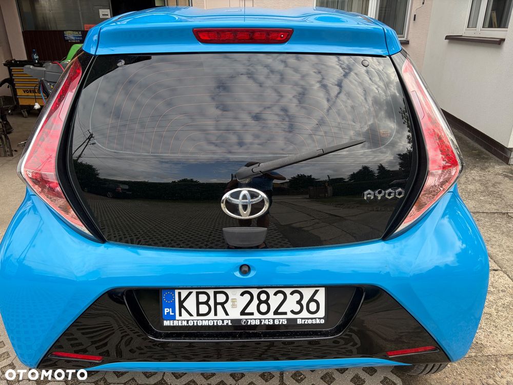 Toyota Aygo x-play Eco - 16