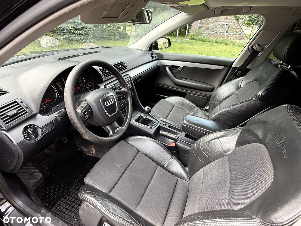 Audi A4 Limousine - 3