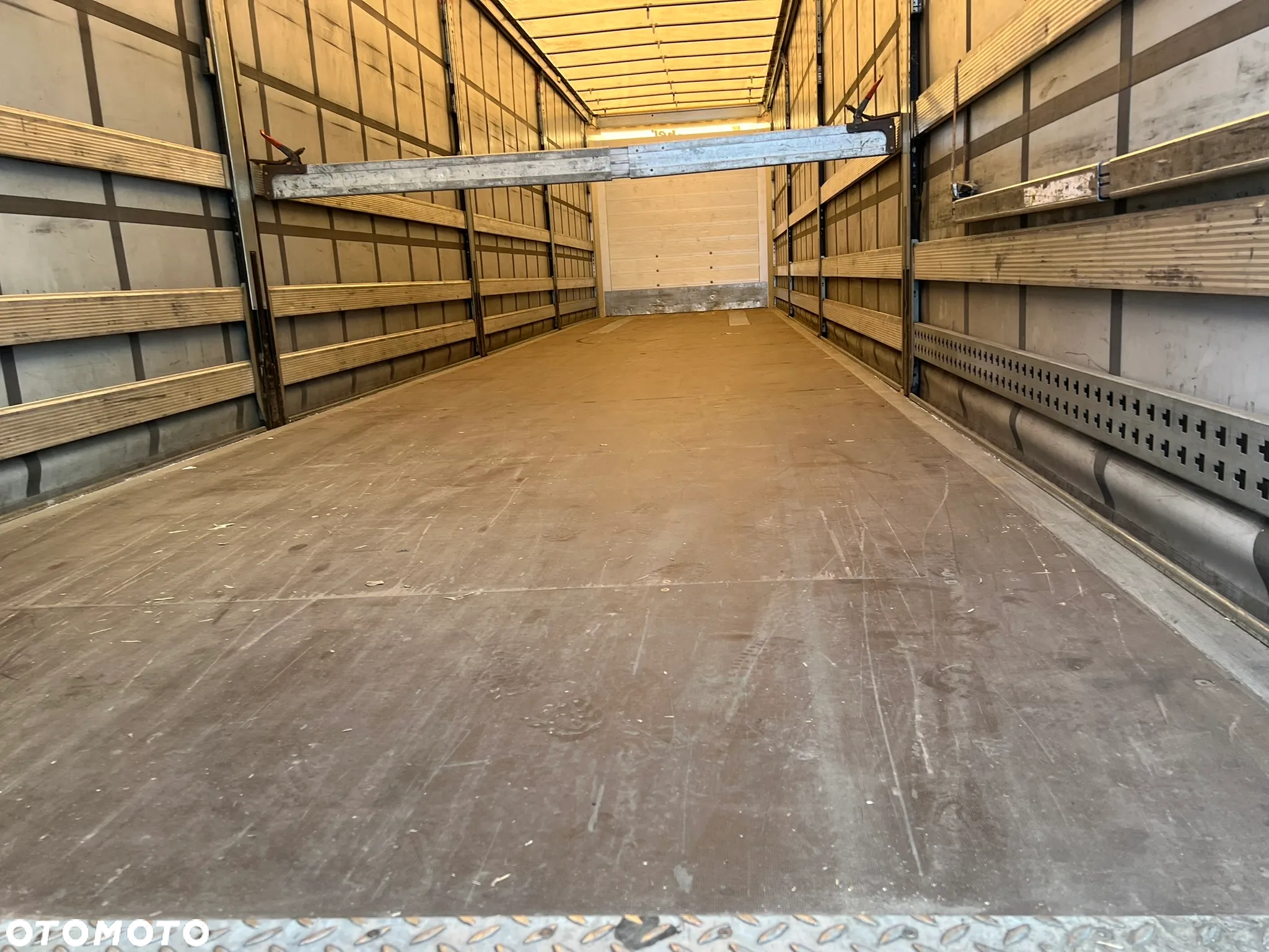 Schmitz Cargobull Standart Oś podnoszona Zertyfikat XL - 3