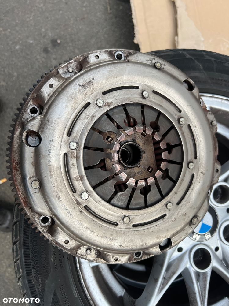 Zestaw sprzęgła sztywne koło n47 1.8d 318d 118d 143km Valeo