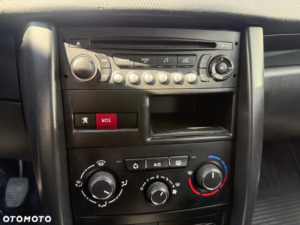 Peugeot 207 90 HDi FAP (Blue Lion) Filou - 16