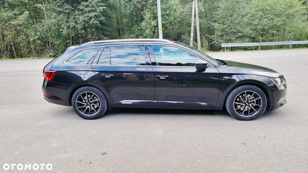 Skoda Superb Combi 2.0 TDI DSG Premium Edition - 20