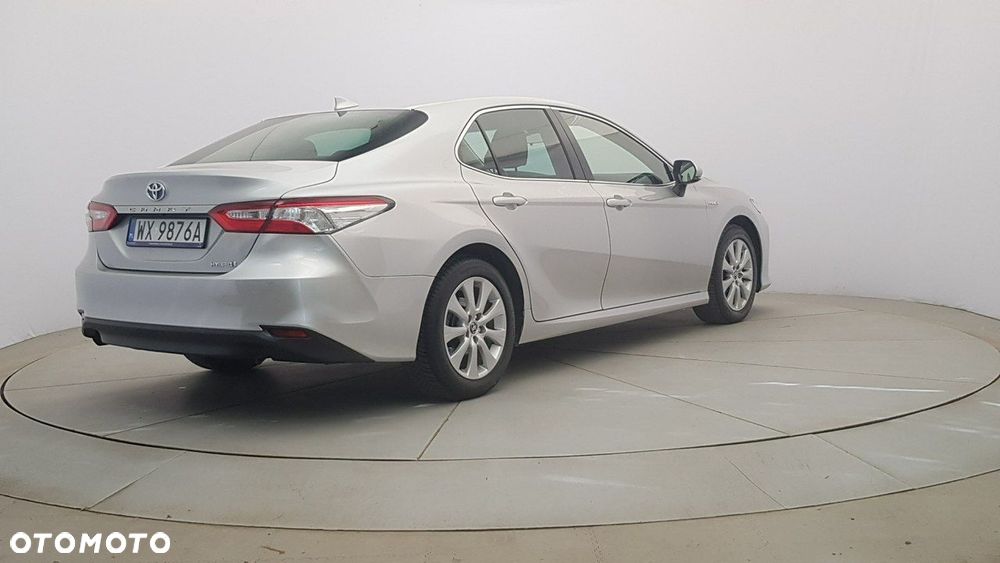 Toyota Camry - 7