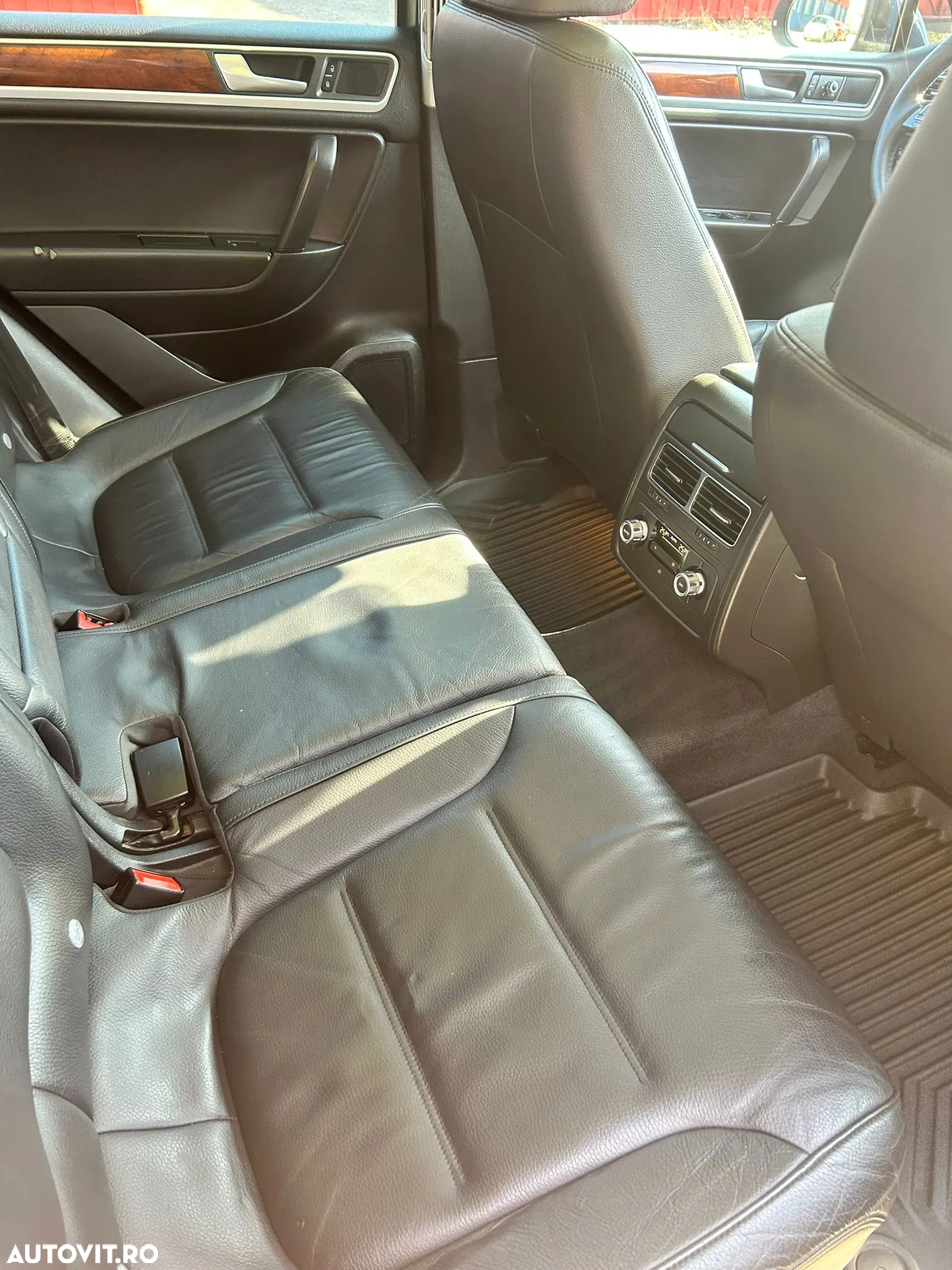 Volkswagen Touareg - 14