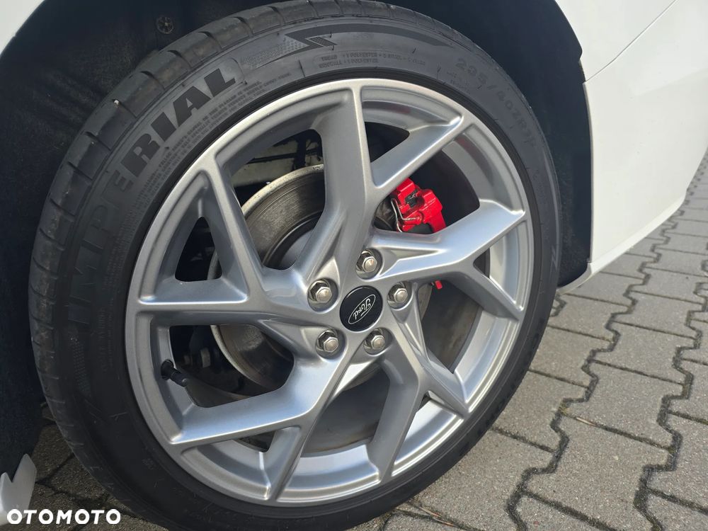 Ford Focus 2.0 EcoBlue ST - 28