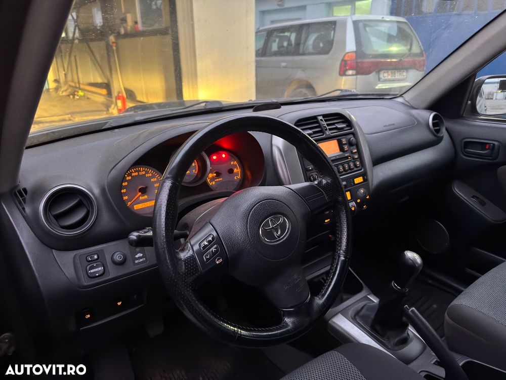 Toyota RAV4 2.0 D-4D Luna - 6