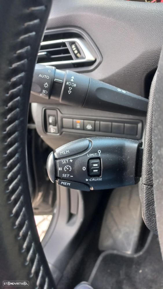 Peugeot 308 SW BlueHDi 120 Stop & Start Active - 11