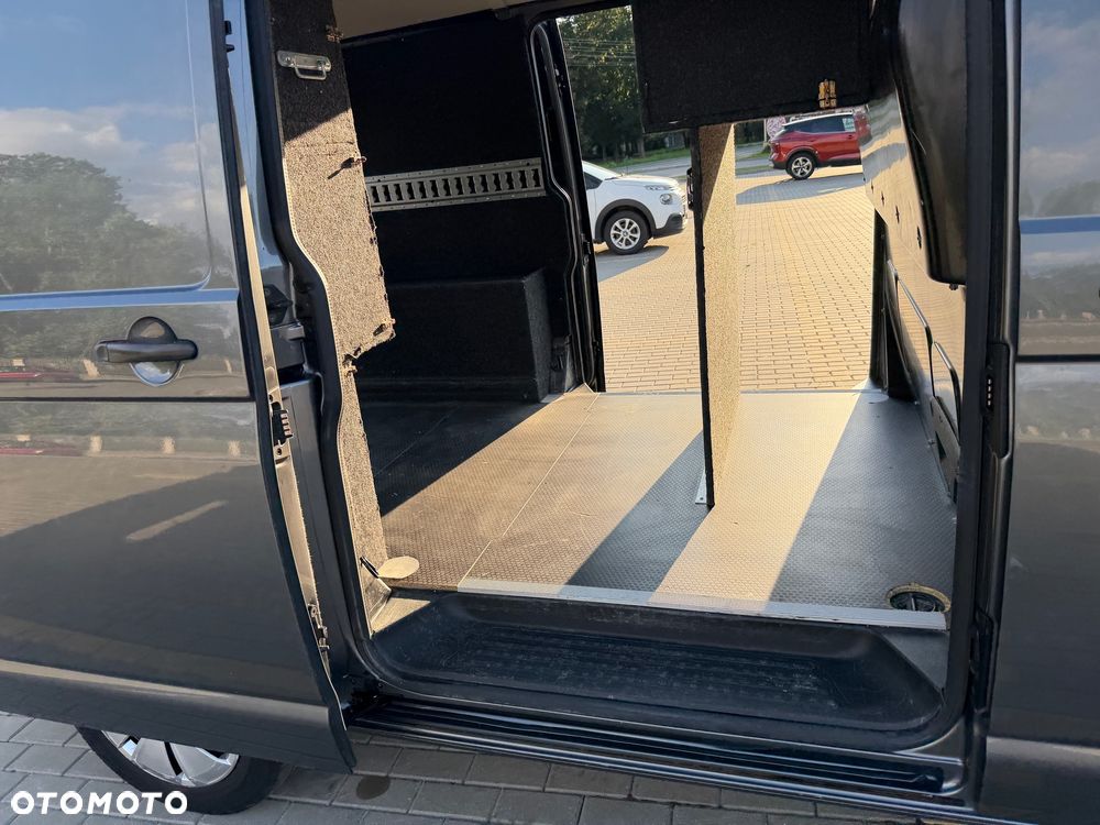 Volkswagen Transporter - 34