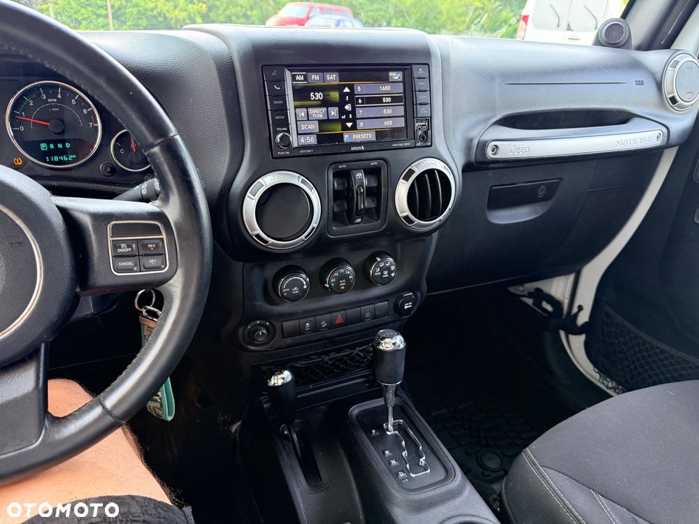 Jeep Wrangler 3.6 Unlim Sahara - 22