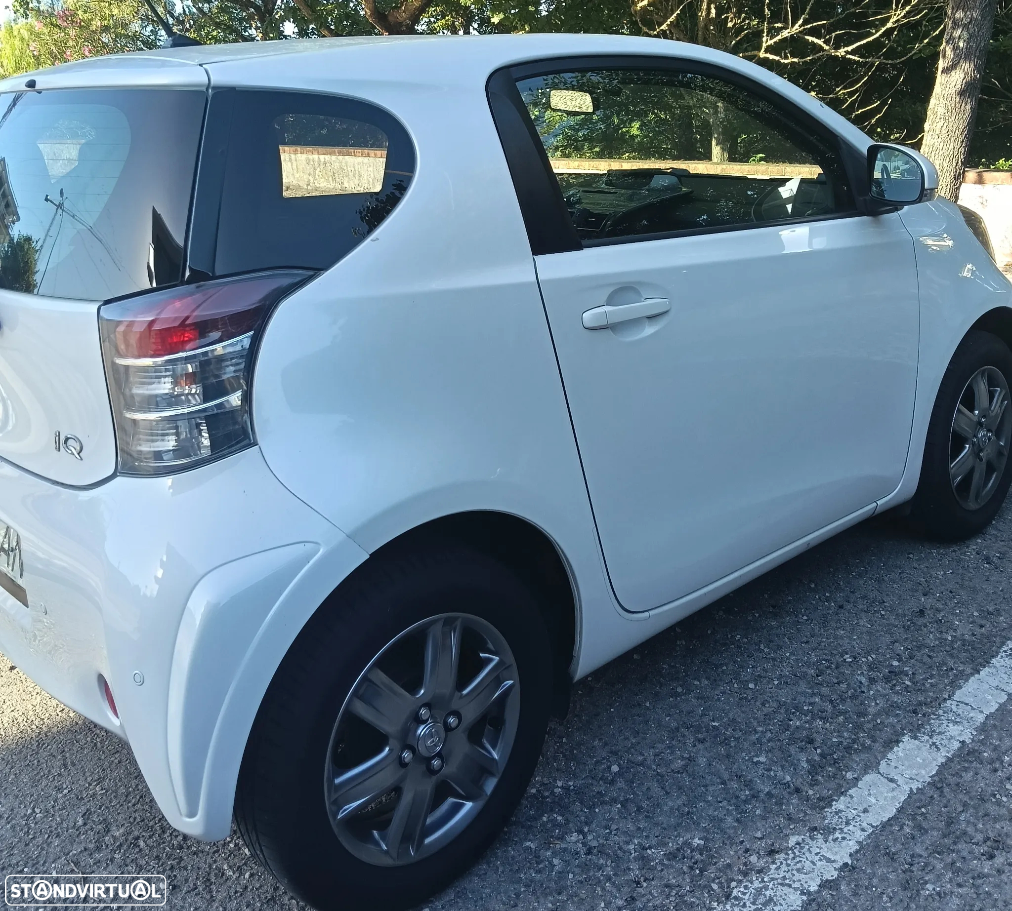 Toyota iQ 1.0 VVT-i - 2