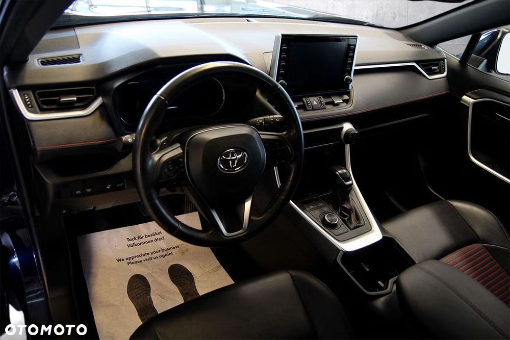 Toyota RAV4 - 6