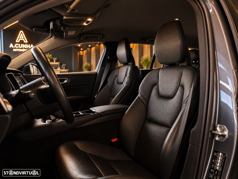 Volvo V60 2.0 T6 AWD TE R-Design - 31