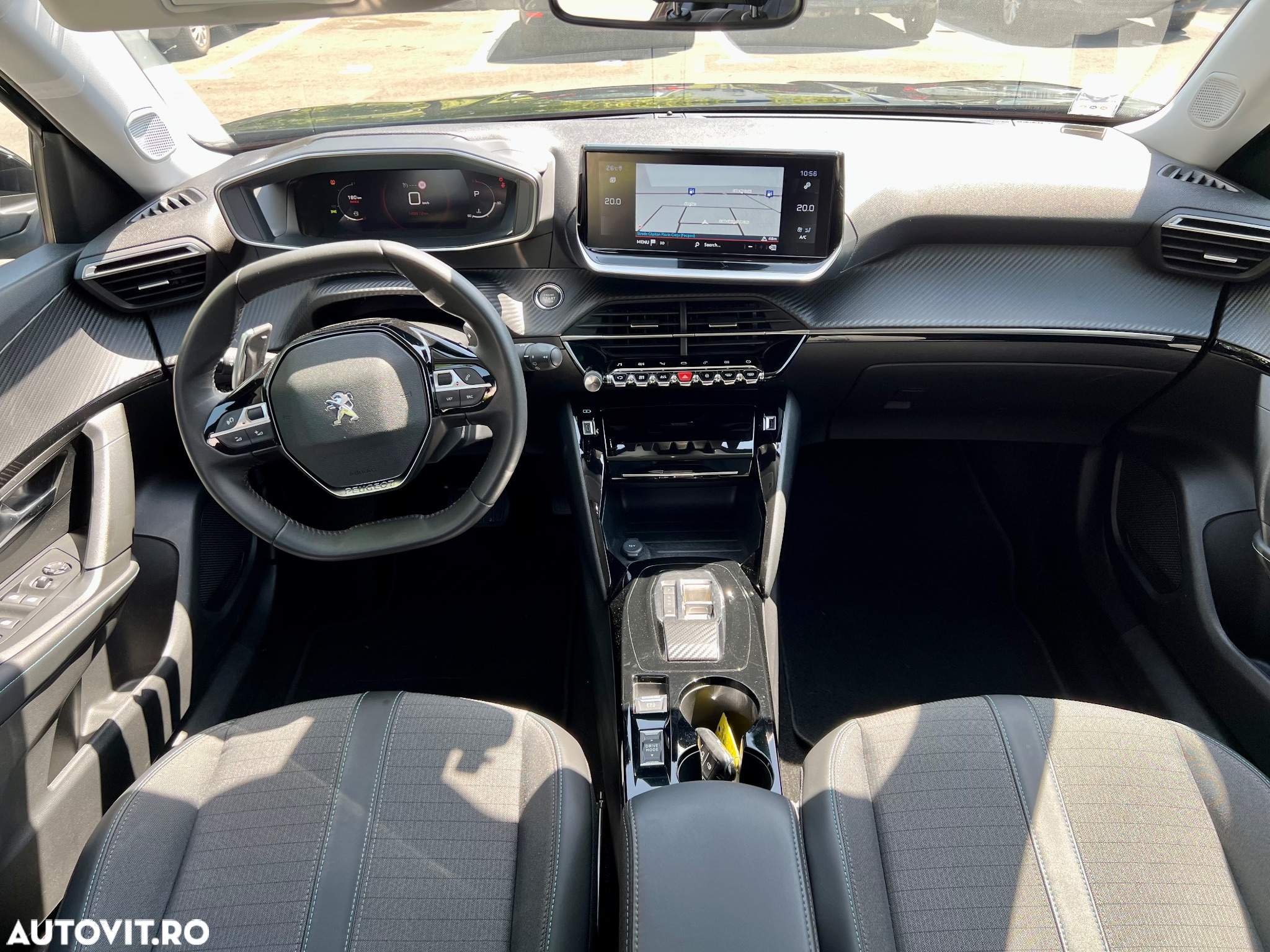 Peugeot 2008 1.5 BlueHDI 130 S&S EAT8 Allure - 7