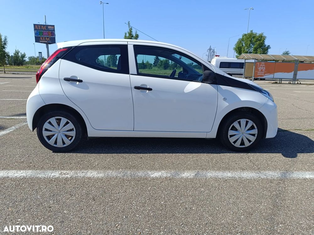 Toyota Aygo 1.0 VVY-I 5 usi X-play - 2