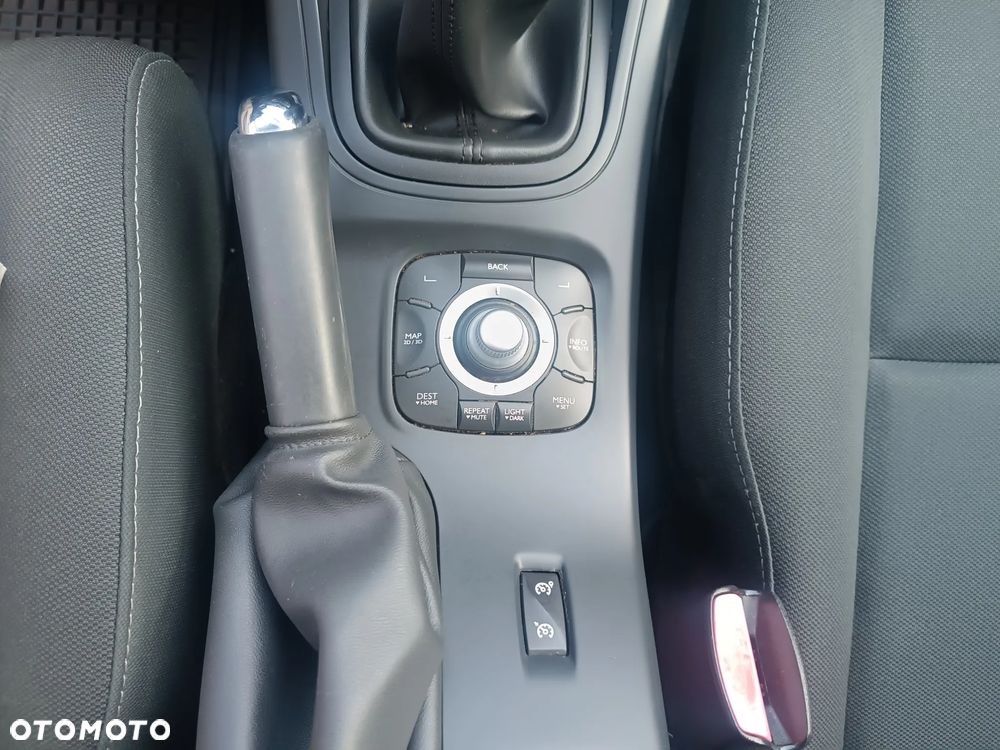 Renault Megane 1.6 16V 100 TomTom Edition - 11