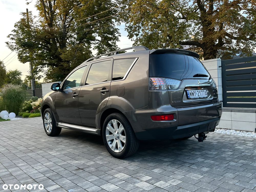 Mitsubishi Outlander 2.0 2WD 35 Jahre - 14