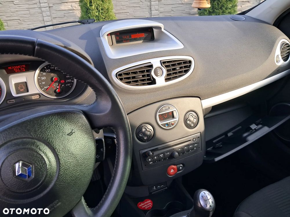 Renault Clio - 12
