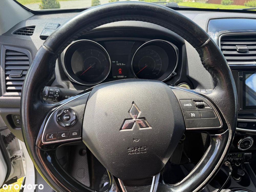 Mitsubishi ASX - 8