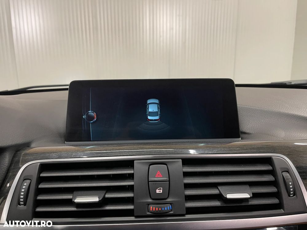 BMW Seria 3 330e iPerformance Luxury Line - 13