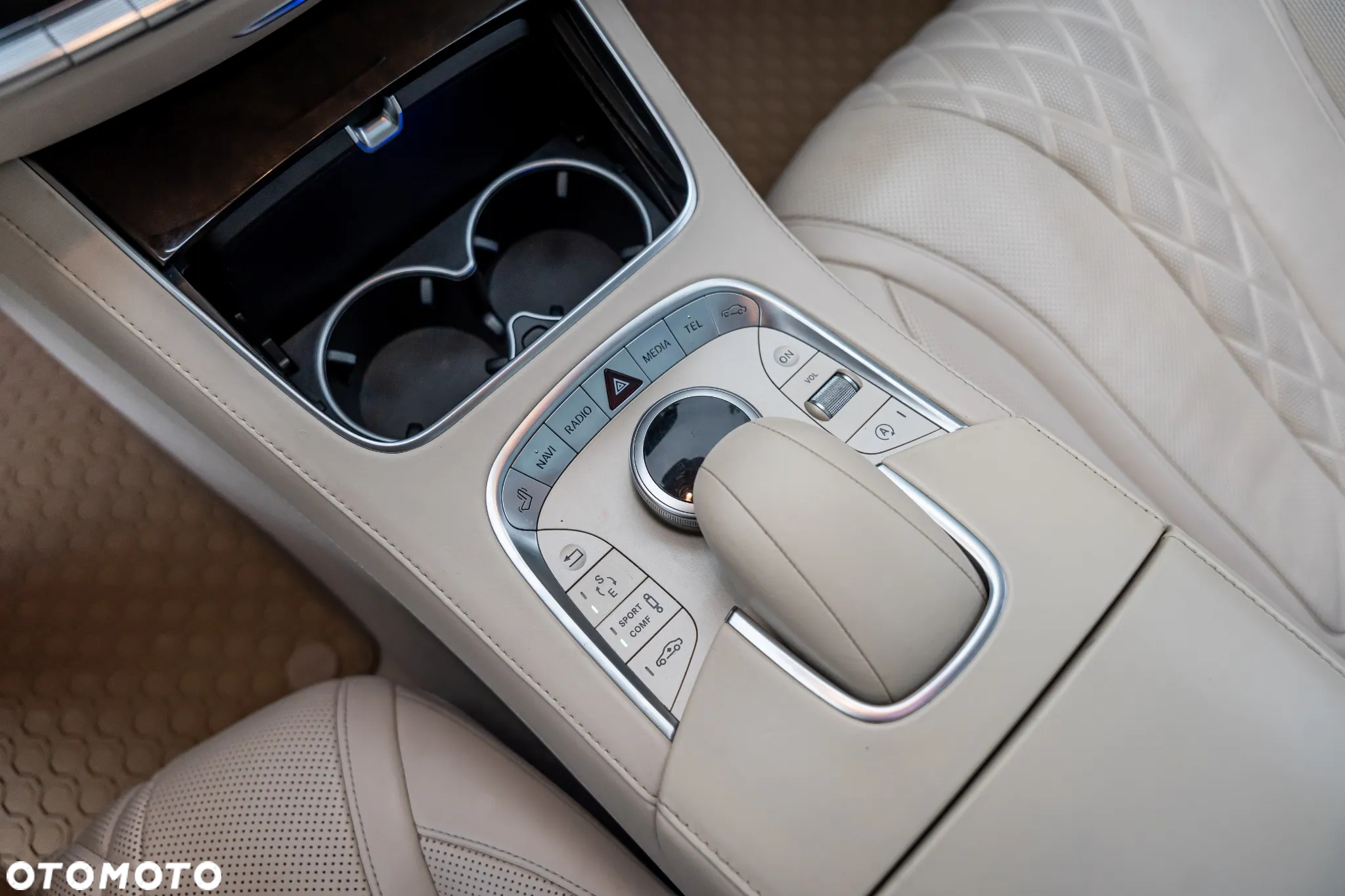 Mercedes-Benz Klasa S 500 Coupe 4-Matic 7G-TRONIC - 24