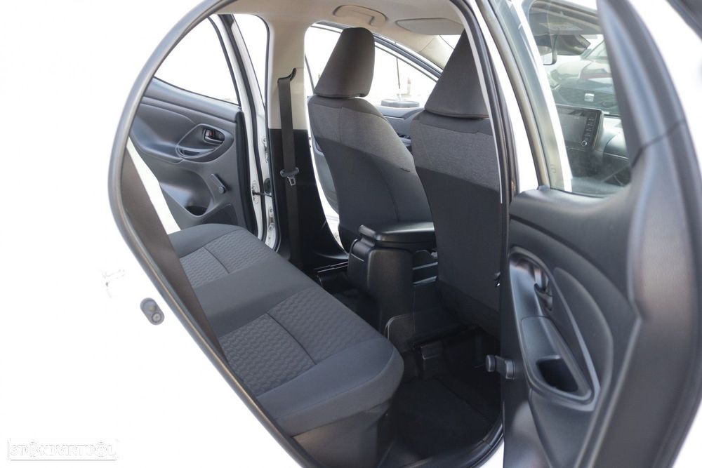 Toyota Yaris 1.5 HDF Comfort Plus - 22