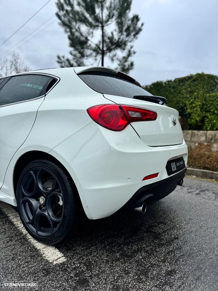 Alfa Romeo Giulietta 2.0 JTDM Distinctive - 9