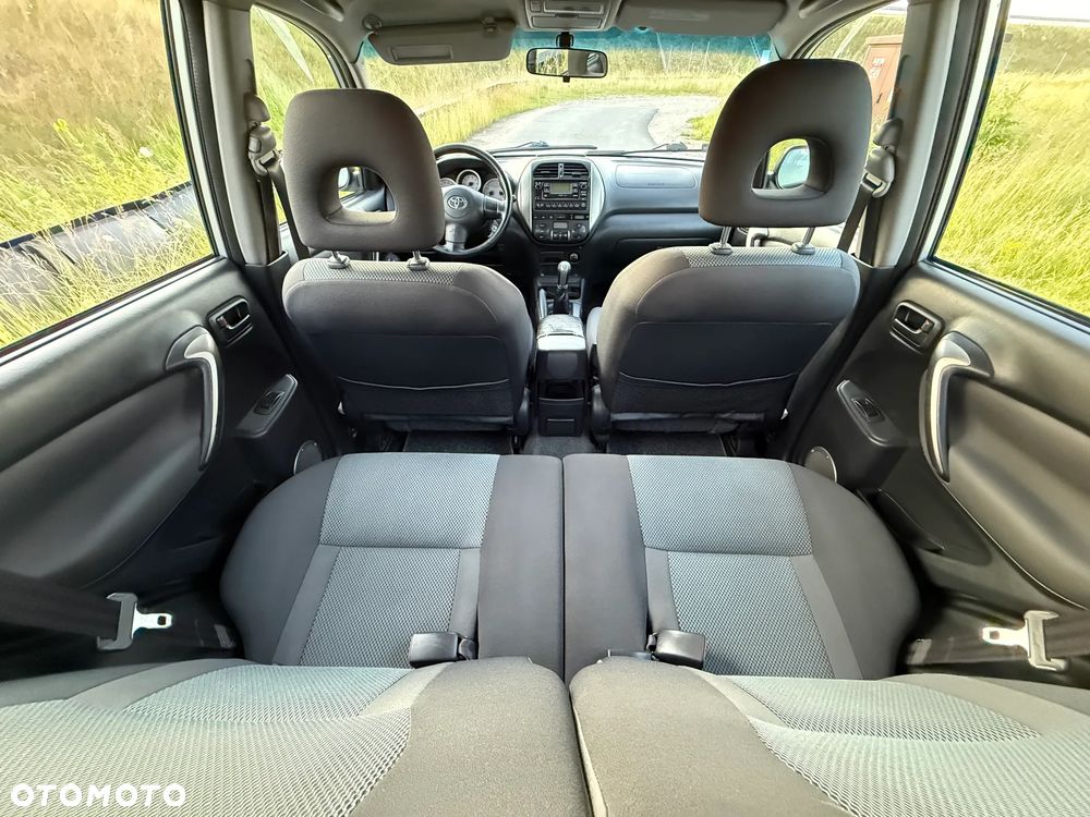 Toyota RAV4 D-4D 4x4 Sol - 18