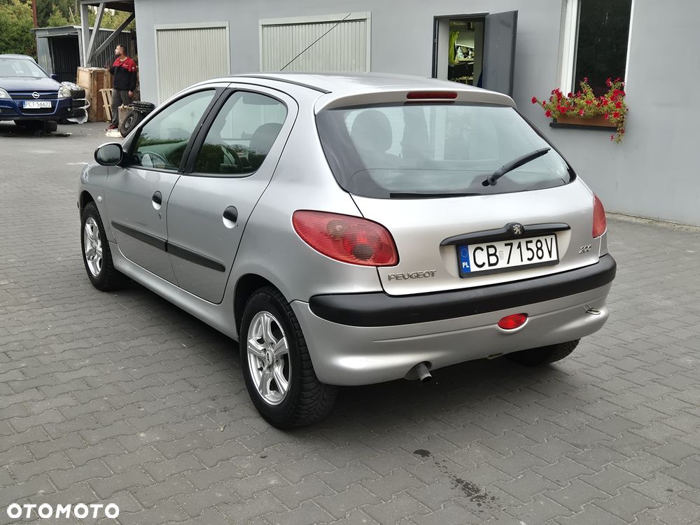 Peugeot 307 2005 photo 4