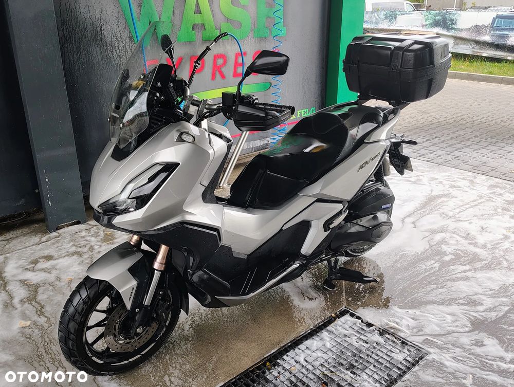 Honda ADV350