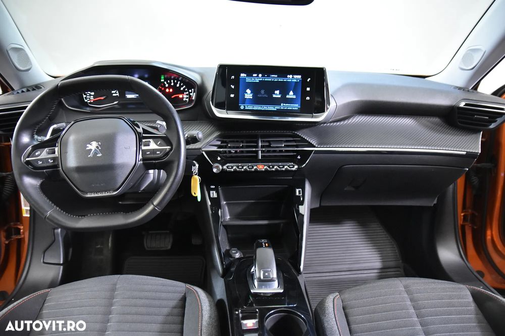 Peugeot 2008 - 9