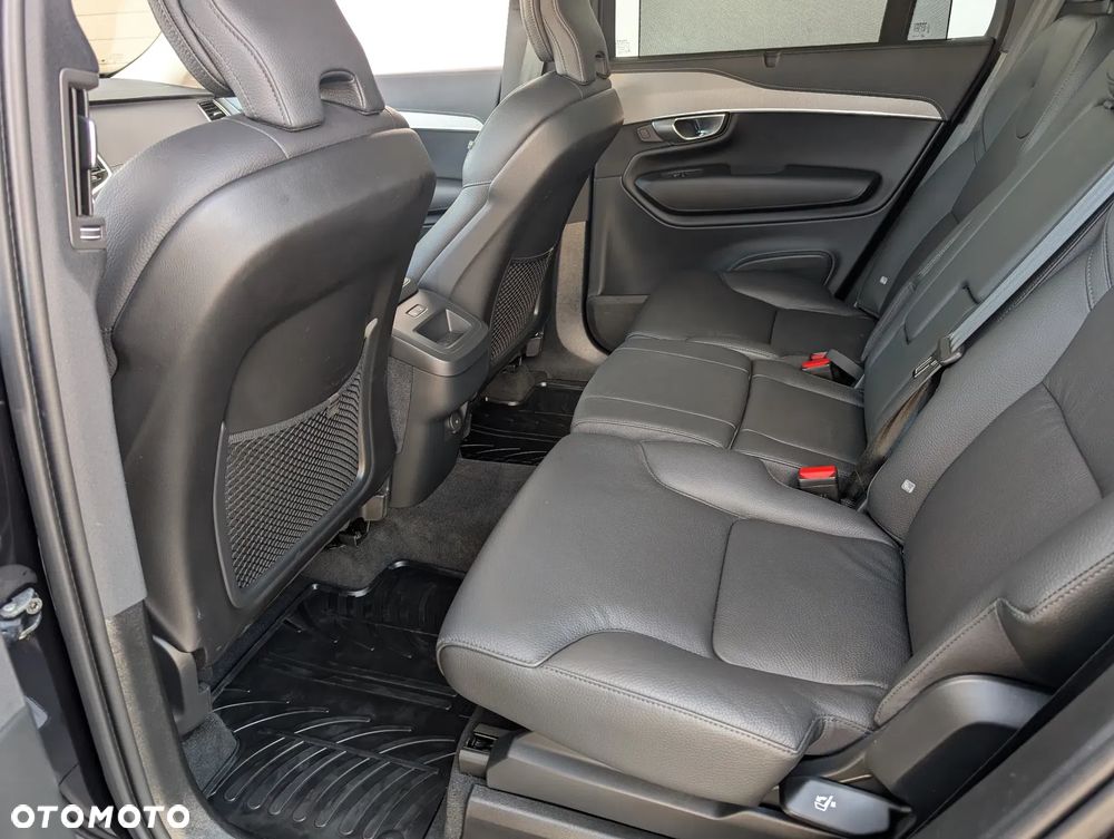 Volvo XC 90 B5 D AWD Ultimate Dark - 3