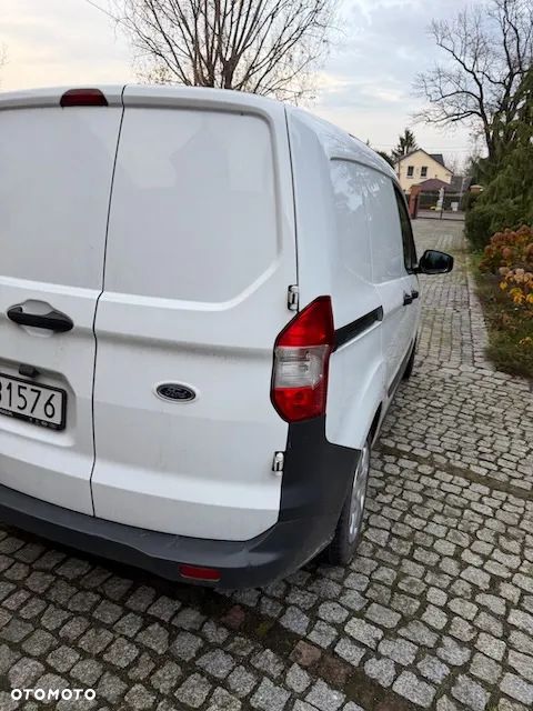 Ford Transit Courier - 4