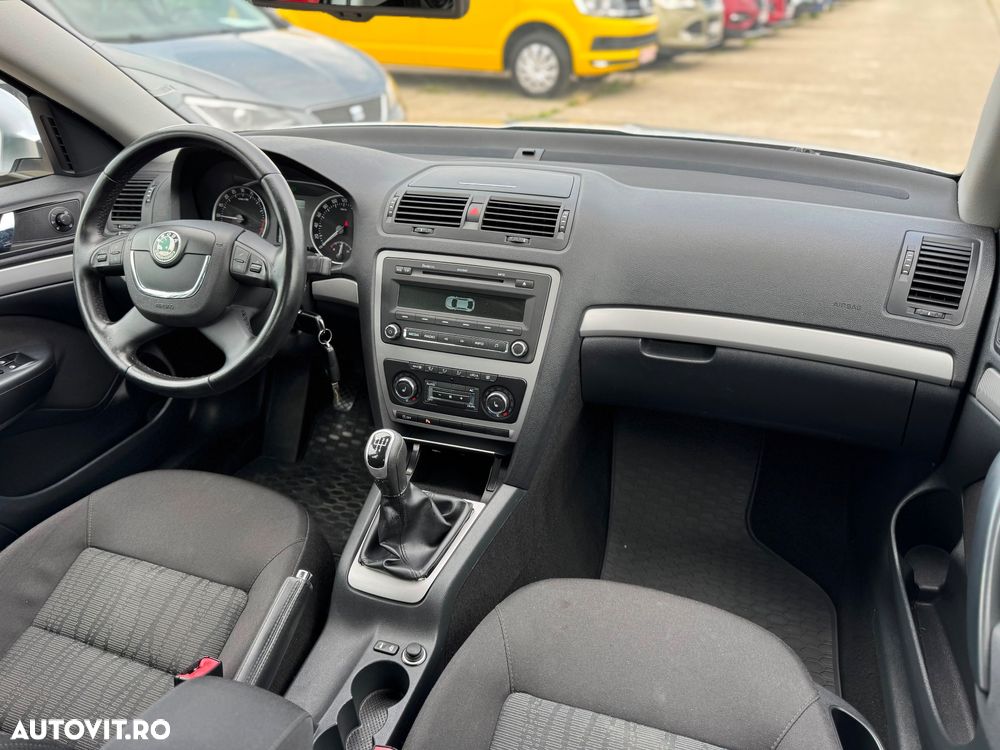 Skoda Octavia 1.6 TDI DPF Ambition Green tec - 8