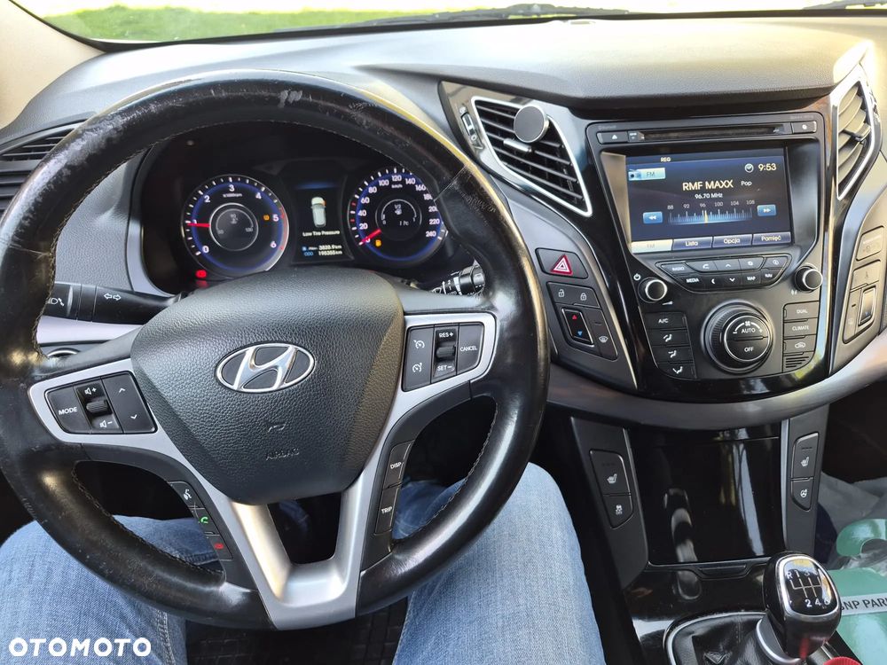 Hyundai i40 Kombi 1.7 CRDi Premium - 4