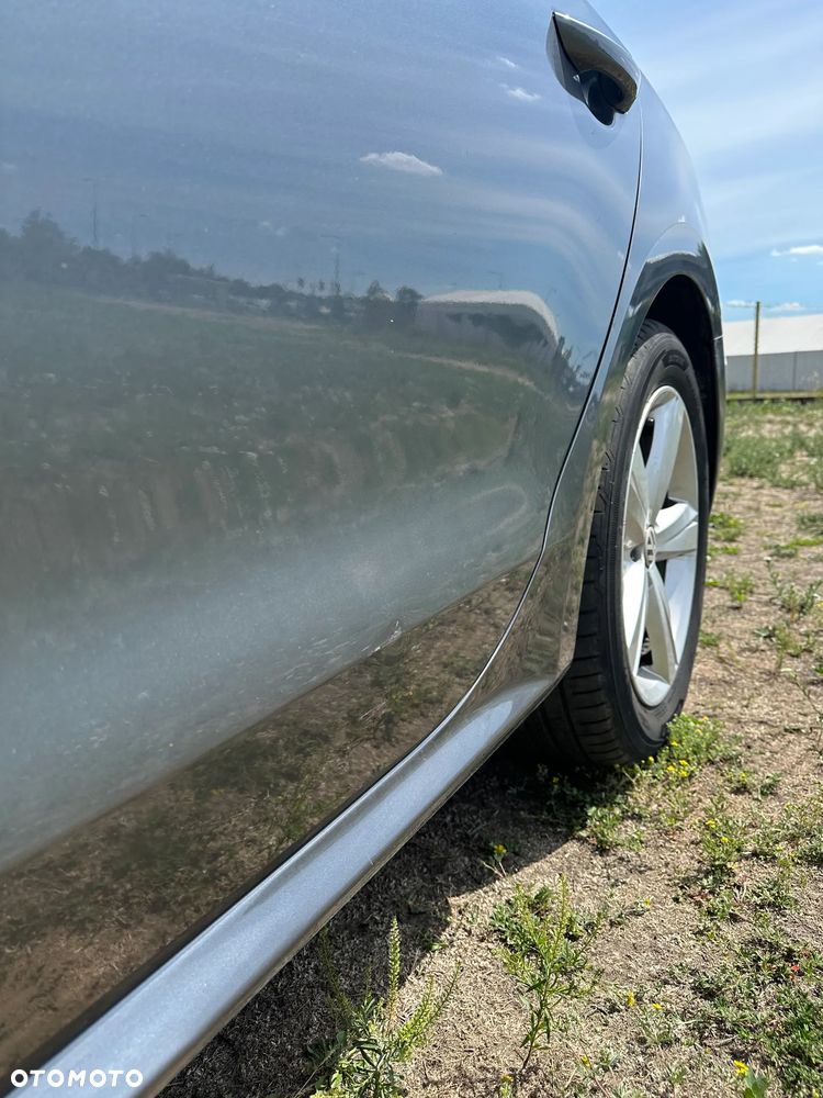 Volkswagen Passat 1.8 TSI Highline - 17