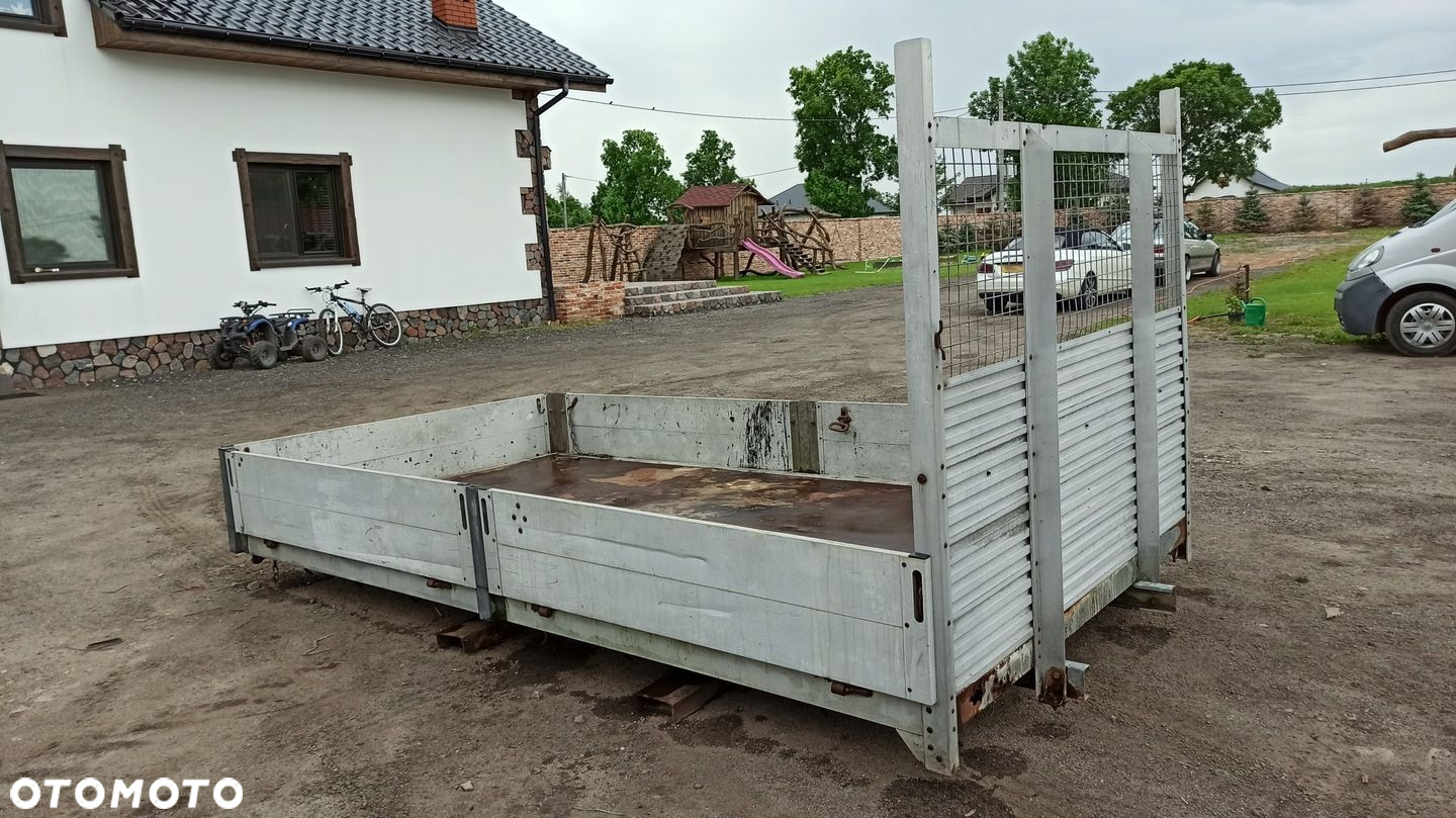Skrzynia Ładunkowa Paka Iveco Daily 3,9m - 3