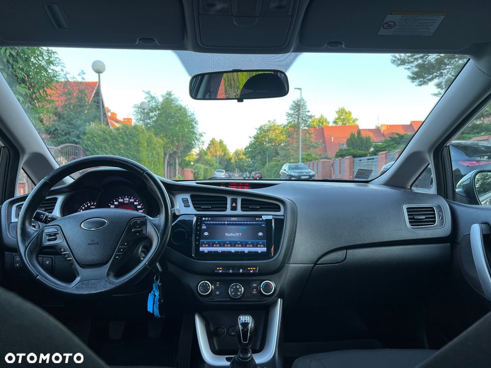 Kia Ceed 1.4 CVVT Dream Team Edition - 29